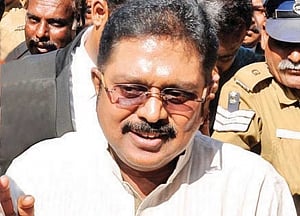 Don't attend AIADMK meeting, says Dinakaran