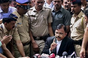 Mumbai blasts butcher Salem escapes gallows