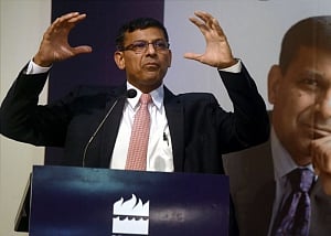 Rajan says Chicago univ leave wasn't issue in RBI exit