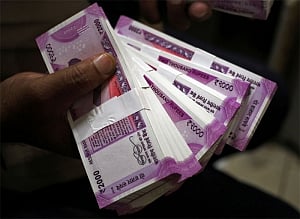 Centre hikes DA to 5 pc for 1.1 cr employees, pensioners