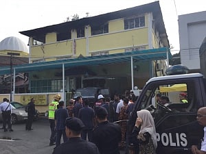 24 people, mostly teenage boys, killed in Malaysia school fire