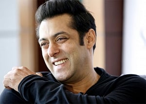Salman Khan performs in UK after 12 years