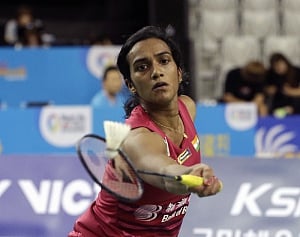 Sindhu loses to Okuhara; Srikanth, Prannoy enter quarters