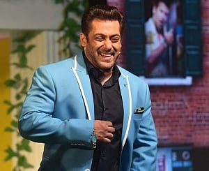 Shah Rukh, Akshay great hosts: Salman Khan