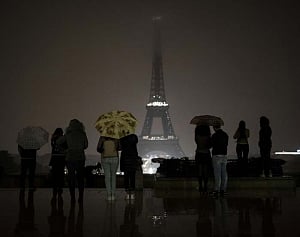 Tower goes dark for las Vegas victims