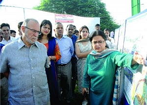 Baijal visits Yamuna floodplain
