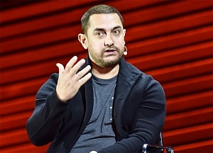 Shah Rukh a great storyteller, I love listening to him: Aamir