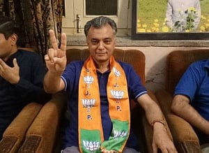 Anil Sharma quits Virbhadra cabinet, joins BJP