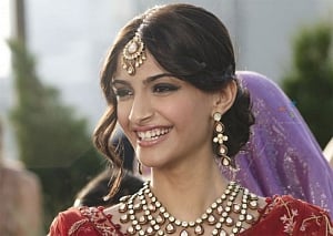 Cat fight talks outdated: Sonam Kapoor