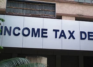 I-T dept launches 'online chat' to answer taxpayers queries