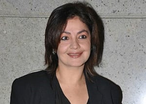 Pooja Bhatt to pen her battle with bottle in book