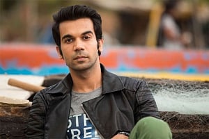 Rajkummar Rao promotes 'Shaadi Mein Zaroor Aana' with fractured leg