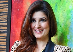 Twinkle Khanna bags Popular Choice Award at Bangalore lit Fest