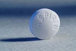 Daily aspirin use may cut digestive cancer risk