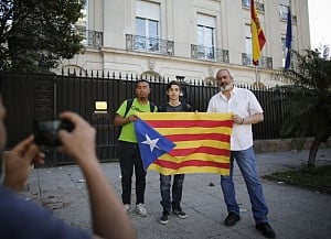 Court suspends Catalan independence declaration
