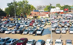 Parking in Sarojini Nagar  market to cost you Rs 5,000