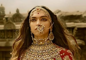 Focus on real issues than films: Esha Gupta on 'Padmavati' row