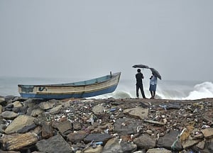 Cyclone Ockhi: Modi dials TN CM, assures assistance