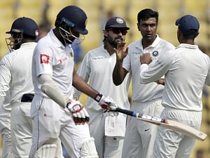 India on top despite Mathews, Chandimal tons