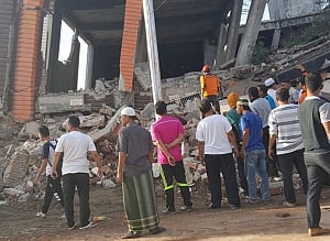 Toll rises to two dead after Indonesia quake