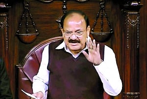 Naidu says PM  won't apologise  to Manmohan