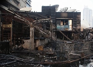Birthday girl among 14 killed in Mumbai pub blaze