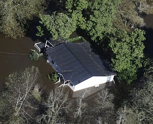 'Catastrophic' Florence buffets US east coast