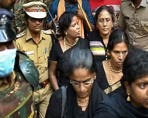 2 women of menstruating age start trek to Sabarimala escorted by  police