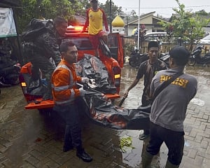 222 dead as volcano-triggered tsunami hits Indonesia