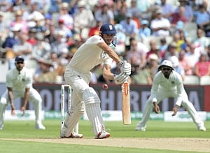 England opt to bat in Test series opener