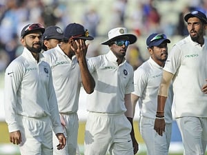 India reduce England to 285/9 at stumps on Day 1