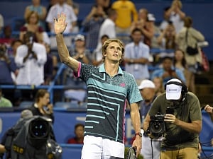 Zverev beats Nishikori to reach semis, Murray withdraws