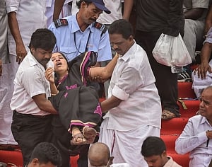 Karunanidhi funeral: 2 dead, many injured in stampede at Rajaji Hall
