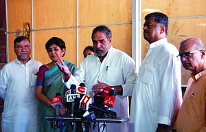 Hari vs Hari in Dy Chair race; numbers back NDA