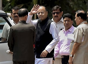Jaitley attends RS for first time after kidney transplant