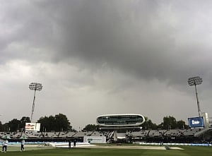 Rain washes out entire first day of lord's Test