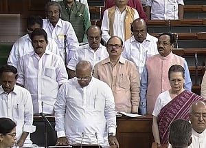 led by Sonia Gandhi, opposition MPs hold protests over Rafale deal