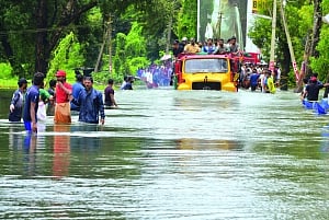 Nation rushes to save Kerala