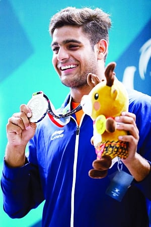 Deepak, lakshay bring in Silver