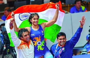 India's first golden girl at Asiad, Vinesh earns laurels for nation