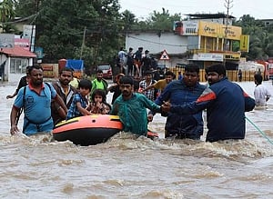 Centre releases Rs 600 crore to Kerala, waives off Taxes on relief materials