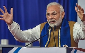 No place for 'middlemen' in my govt, every paisa reaches poor: Modi
