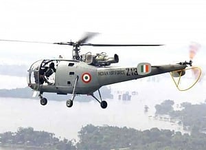 Two Indian military choppers set to stay back in Maldives