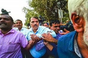 6-day HC breather for Asthana from arrest