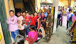 72% turnout in Chhattisgarh poll; Cong, BJP claim victory