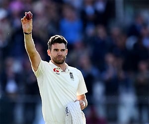 Anderson 'not finished yet' after breaking Test record