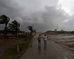 AP govt machinery on high alert as storm set to cross between Ongole and Kakinada