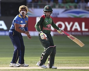 Bangladesh post 261 against Sri Lanka