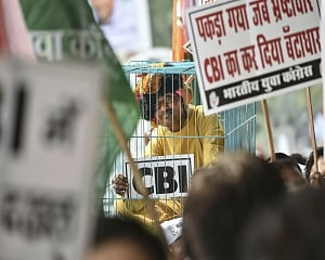 CBI feud: Congress protests nationwide against govt, alleges attempts  to 'cage the CBI'