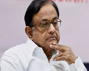Chidambaram takes dig at Jaitley on Rafale deal comments
